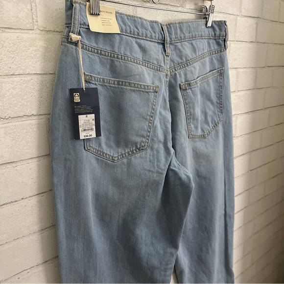 UNIVERSAL THREAD GOODS CO. Light Blue Distressed Boyfriend Jean - Picture 7 of 9